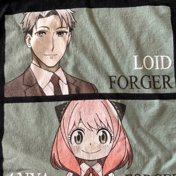 SPY x FAMILY T-Shirt-Forger Family Panels- Size M-Manga Anime Shirt-Crunchy Roll - Picture 3 of 9